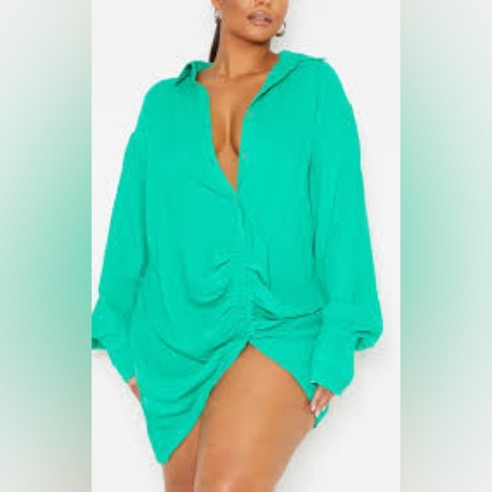 Pretty Little Thing Textured Gathered Long Sleeve Dress - Picture 2 of 7
